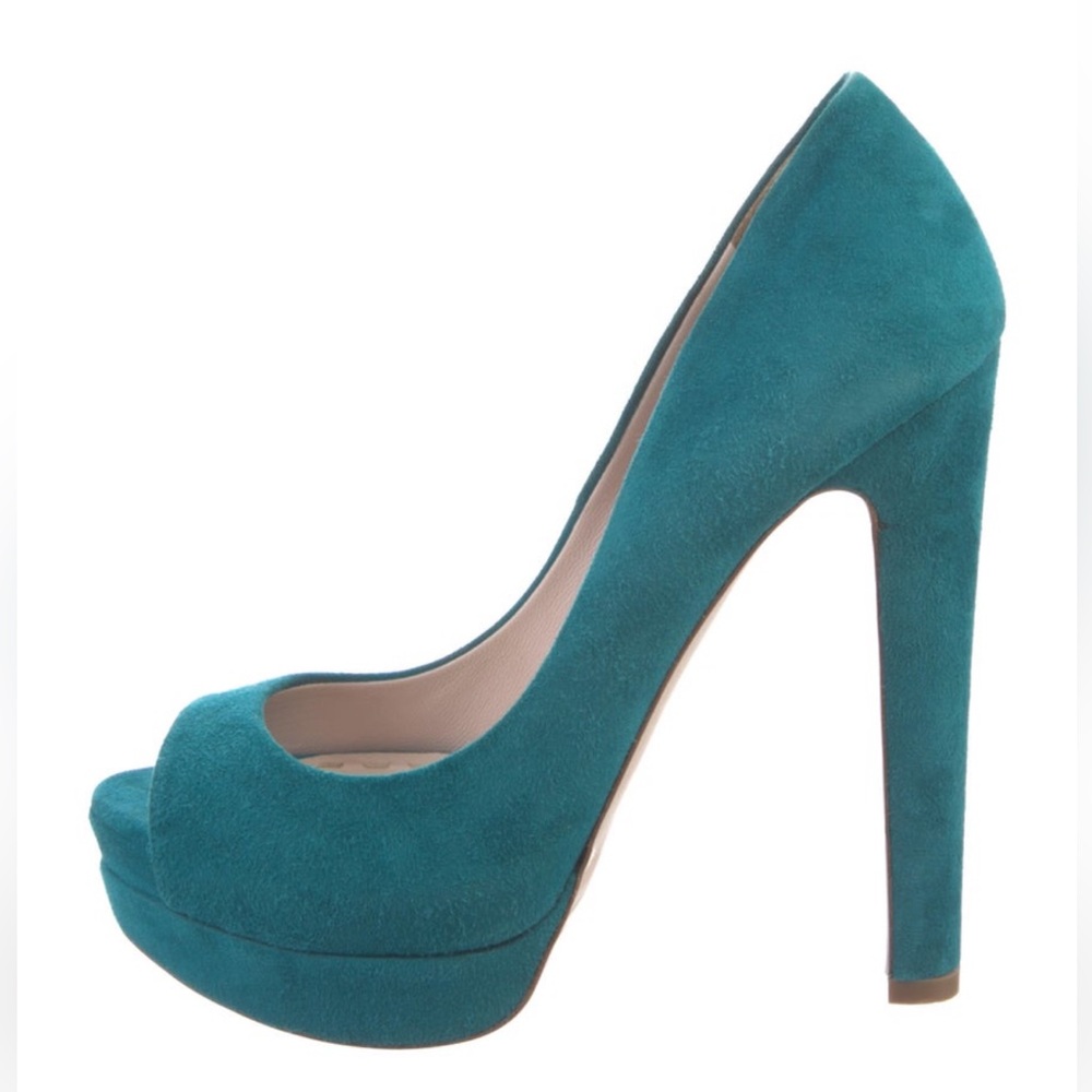 Elegant Miu Miu Teal High Heel Pumps size 38 /8